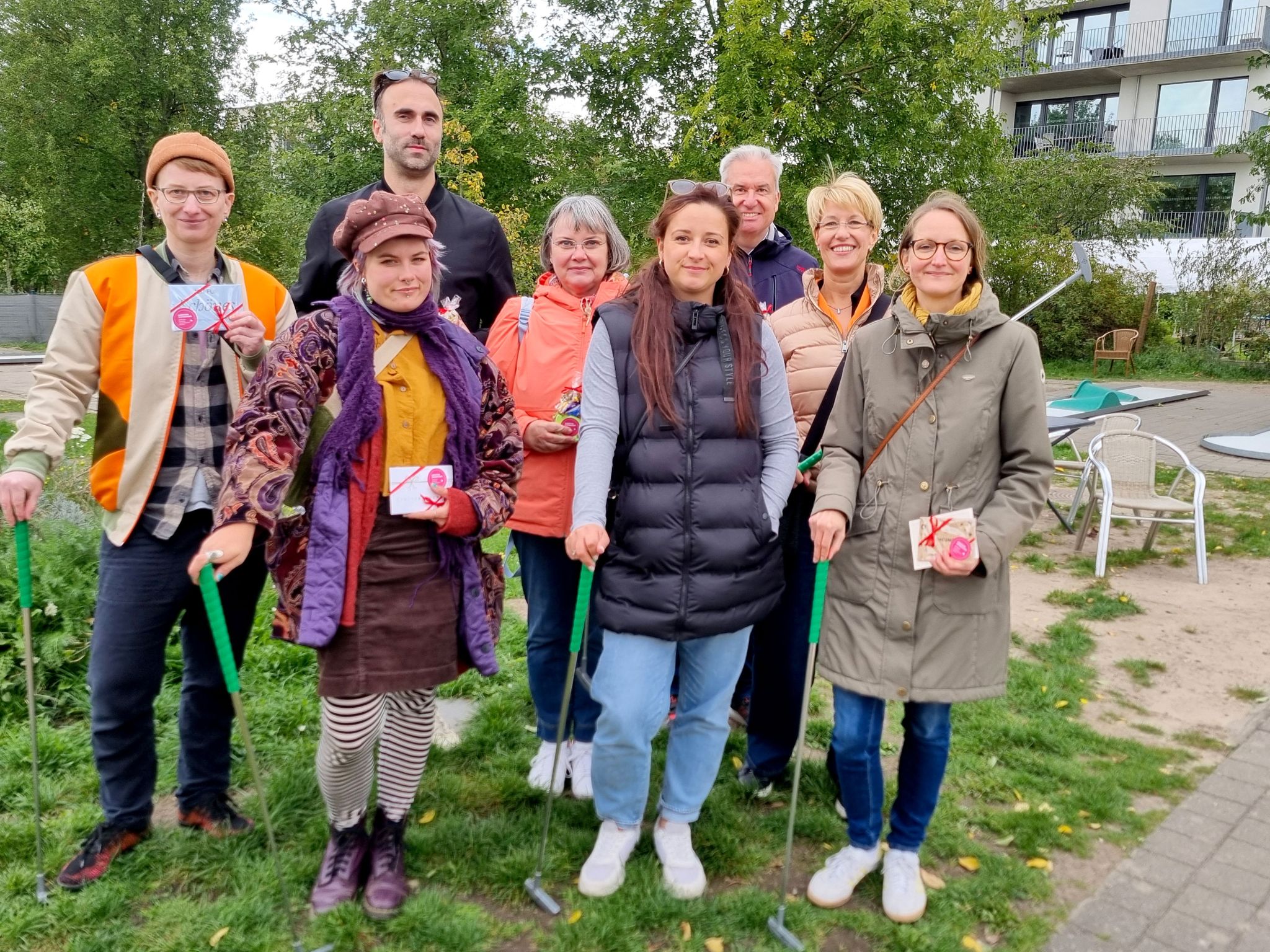 Agentur Schweiger feiert Geburtstag 🎁 Mit Pizza, Minigolf & jeder Menge Teamspirit!
