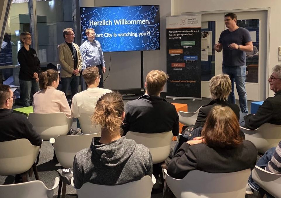 Smart City is watching you? Potsdam diskutiert Daten & Transparenz